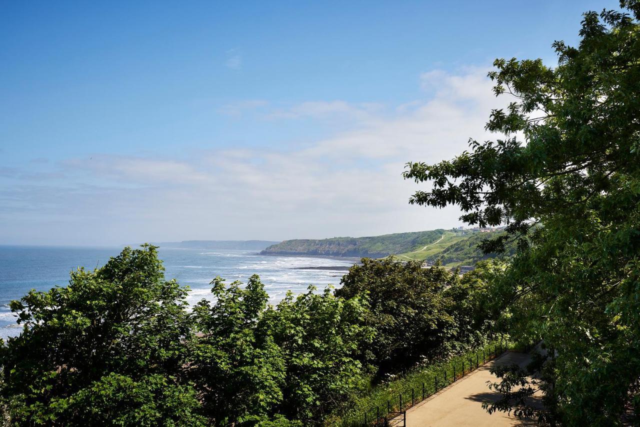 The Spa Chalet Scarborough Hot Tub, Pool, Gym, Beach Location Eksteriør billede